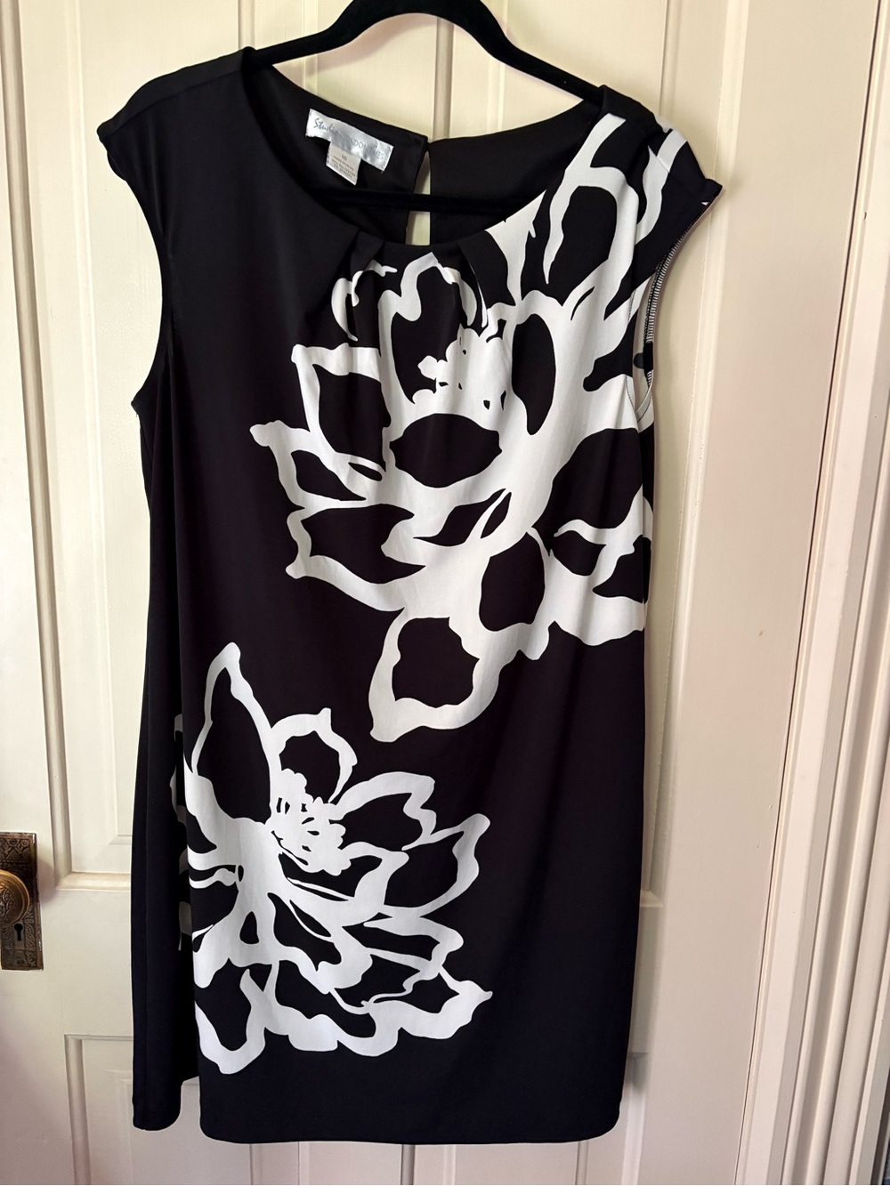 London Times Black and White Patterned Dress